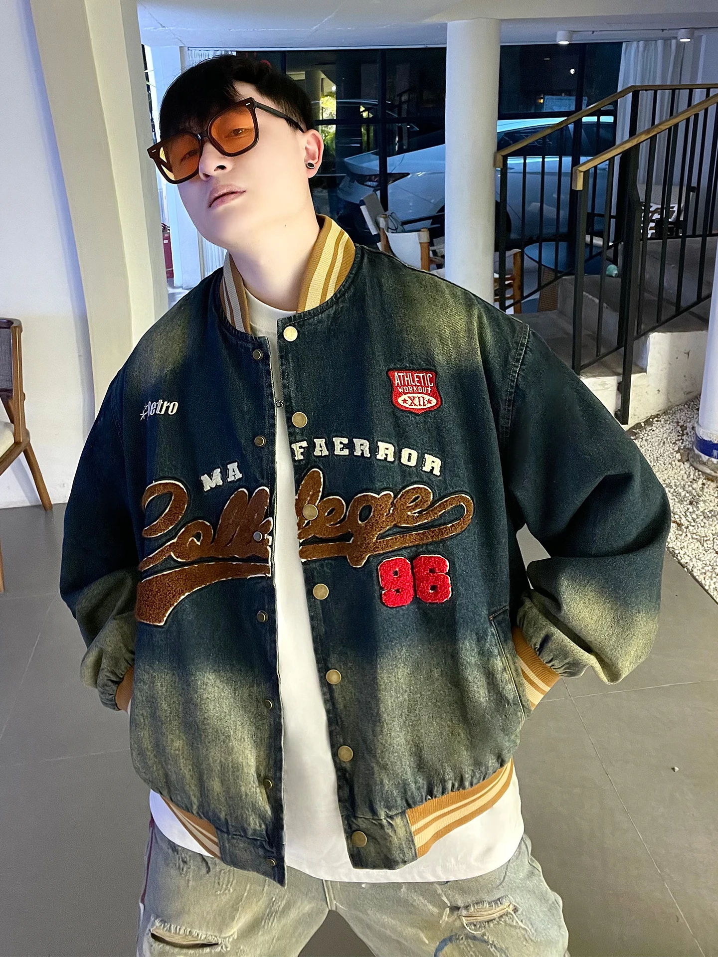 

Loose Fit American Streetwear Embroidered Denim Jaet for Men Spring Seasonal Baseball Sle Outerwear Youth Faion
