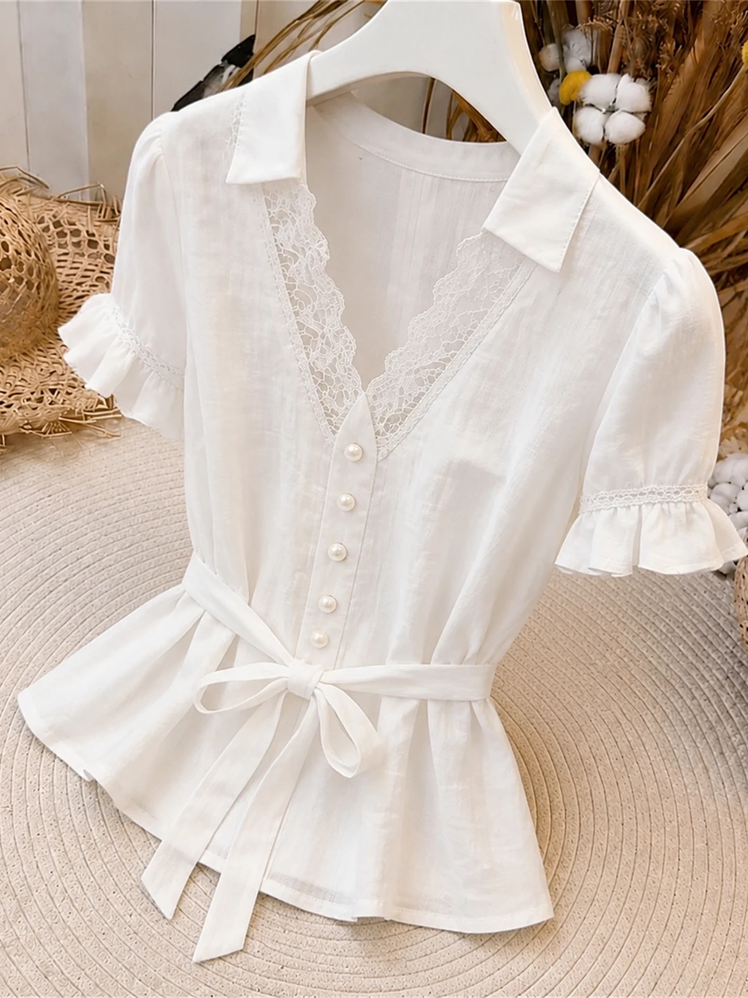 

Elegant V-Neck Short Sleeve Lace Trim Shirt Sweet Shoulder High-End Sensation Top Summer Commute Style Straight Cut Blouse