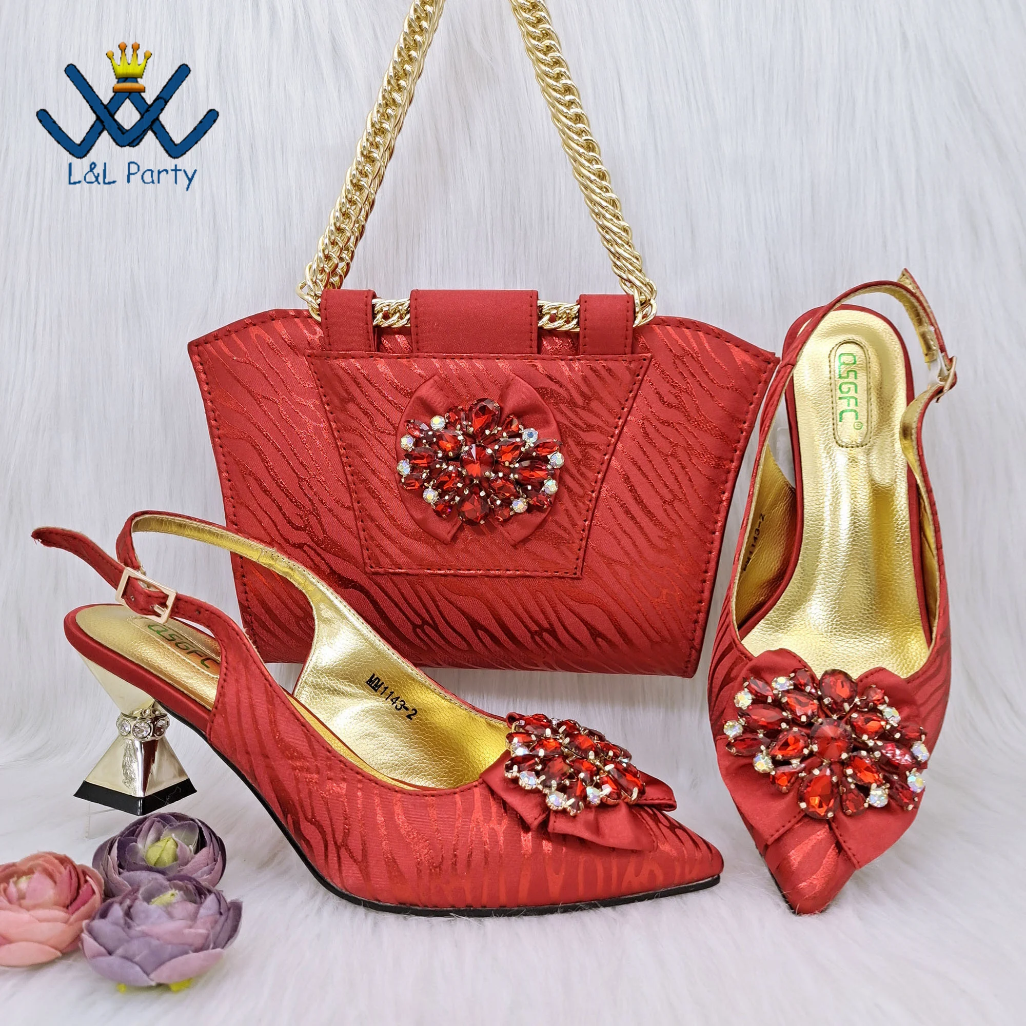 

New Hollow Coral Pattern Design Fashionable And Elegant Wear Comfortable Ladies Shoes And Bag in Red Color