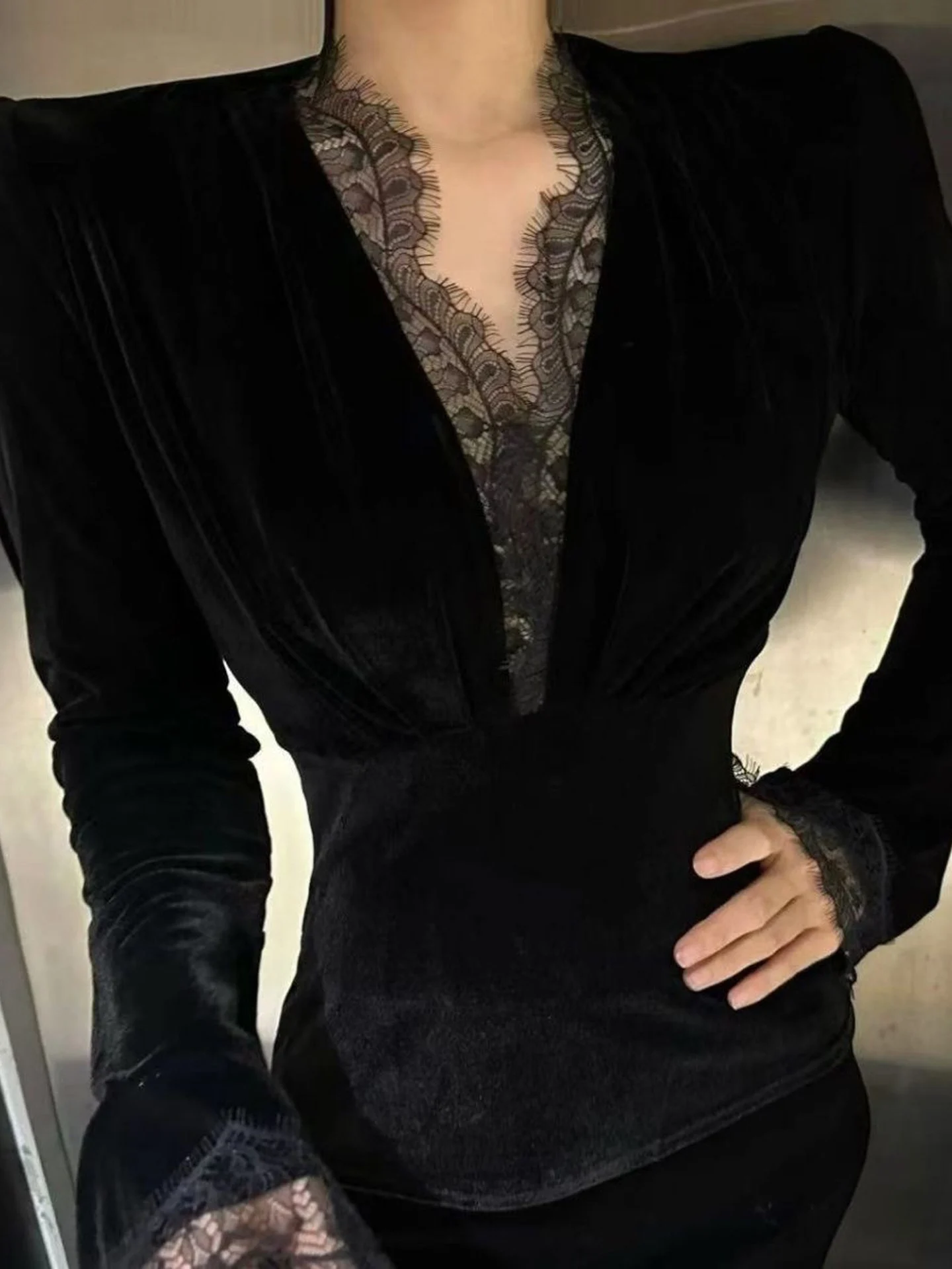 Elegant Black Velvet Top with Lace Trim Long Sleeve V-Neck Splicing Design for Women Luxury Feelings French Style Slim Fit