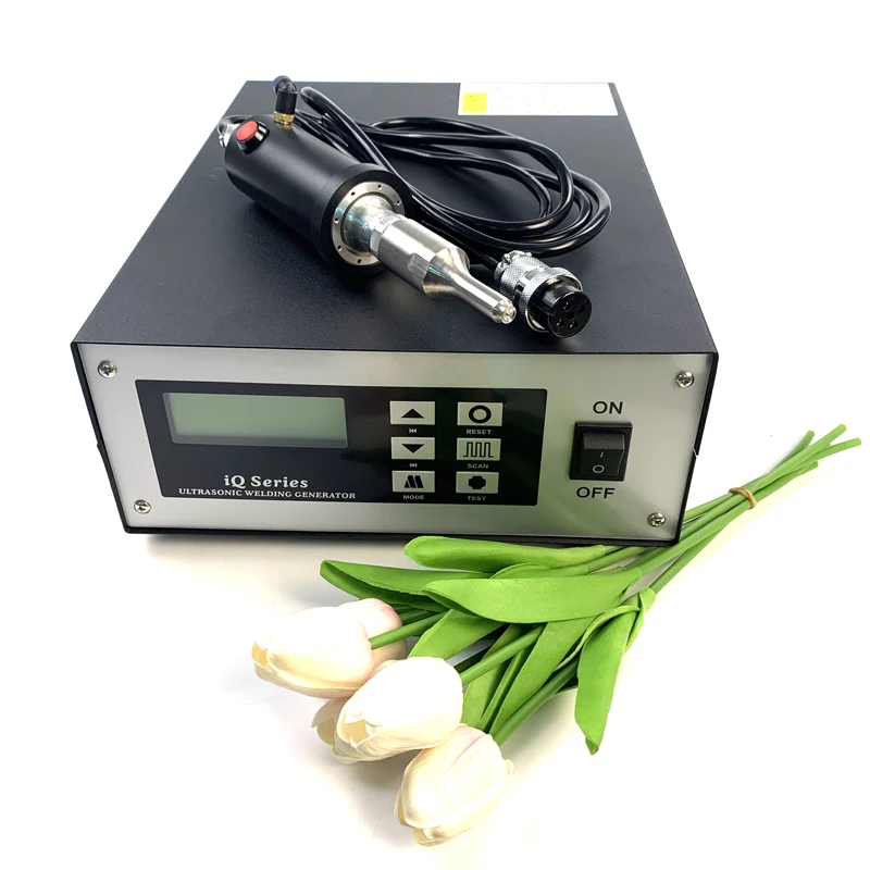 28Khz 800W 220V Ultrasonic Spot Welding Equipment For Sealing Modern Food Packaging