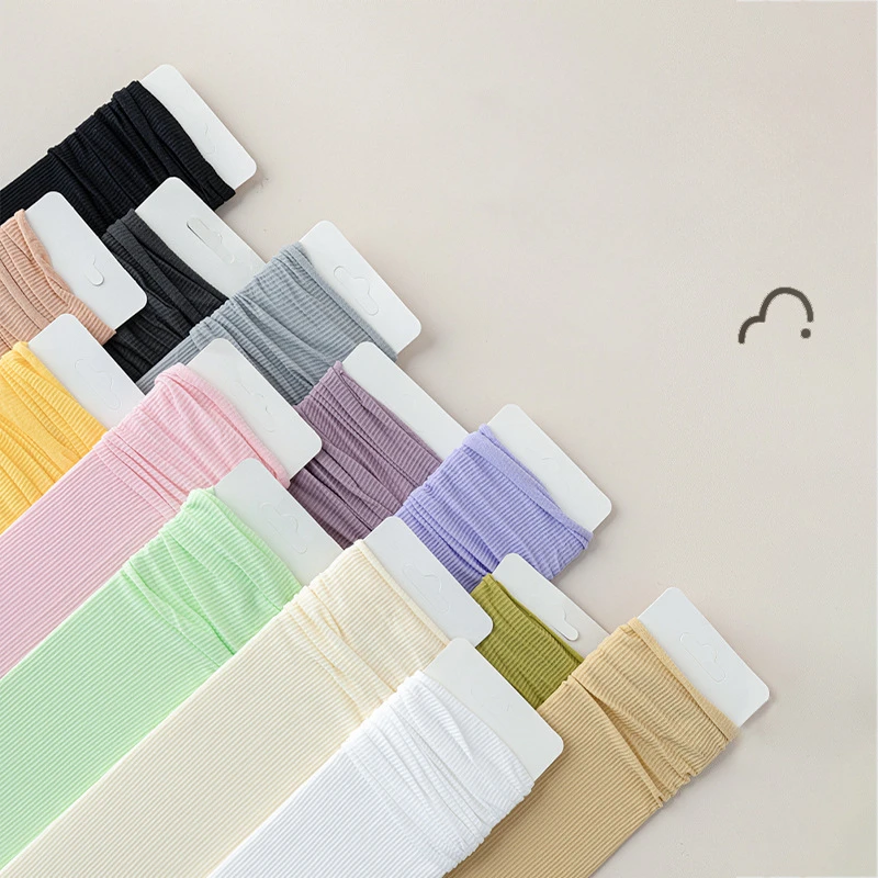 1/5/10 Paar Damen-Mittelrohr-dünne Socken aus Eisseide, Sommer, kühle schwarze und weiße Socken, Eisstapel-Damen-Freizeitsocken