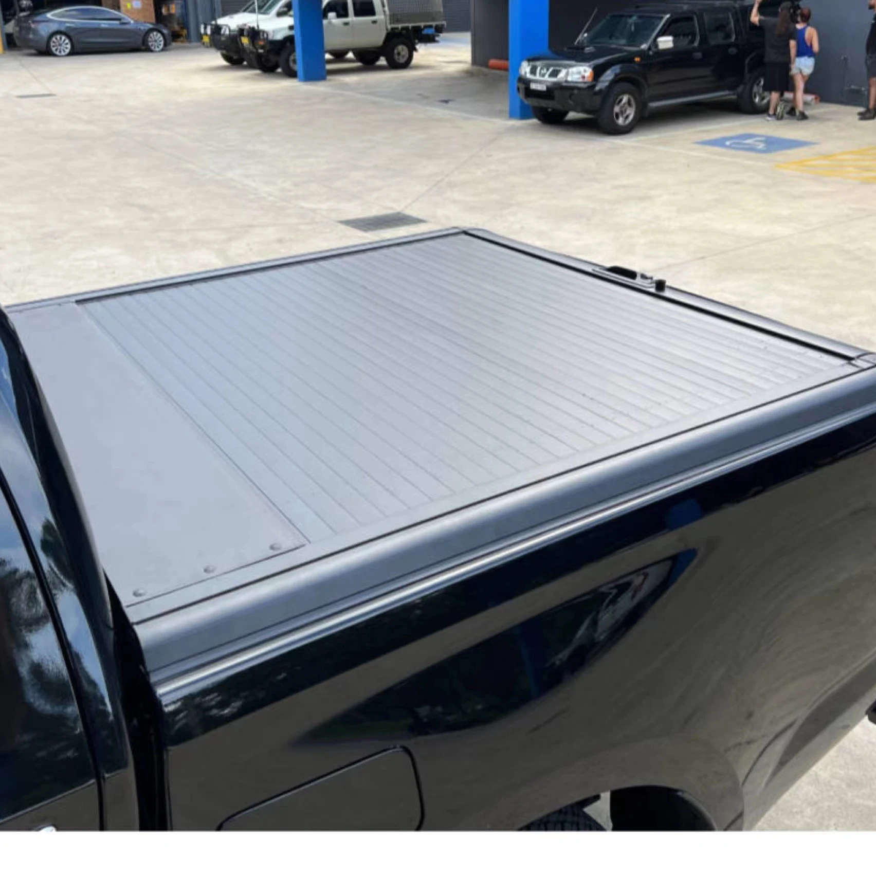 Pickup back cover roller shutter lid tail box tonneau cover for BT50 BT-50