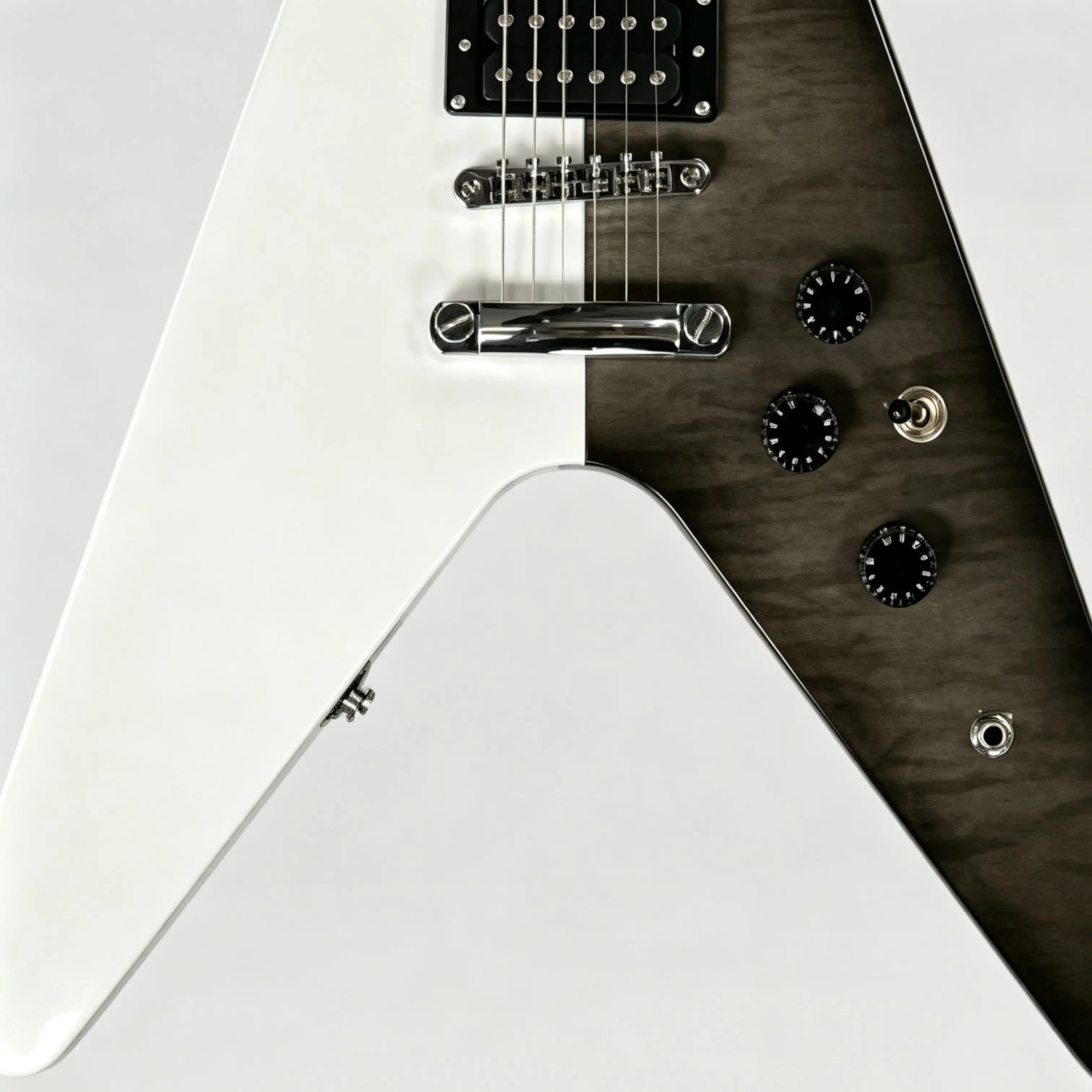 Split Black White Two-Tone Finish Electric Guitar,Smooth Fretboard,Fixed Bridge Guitars,String Instrument Rock Style Guitarra