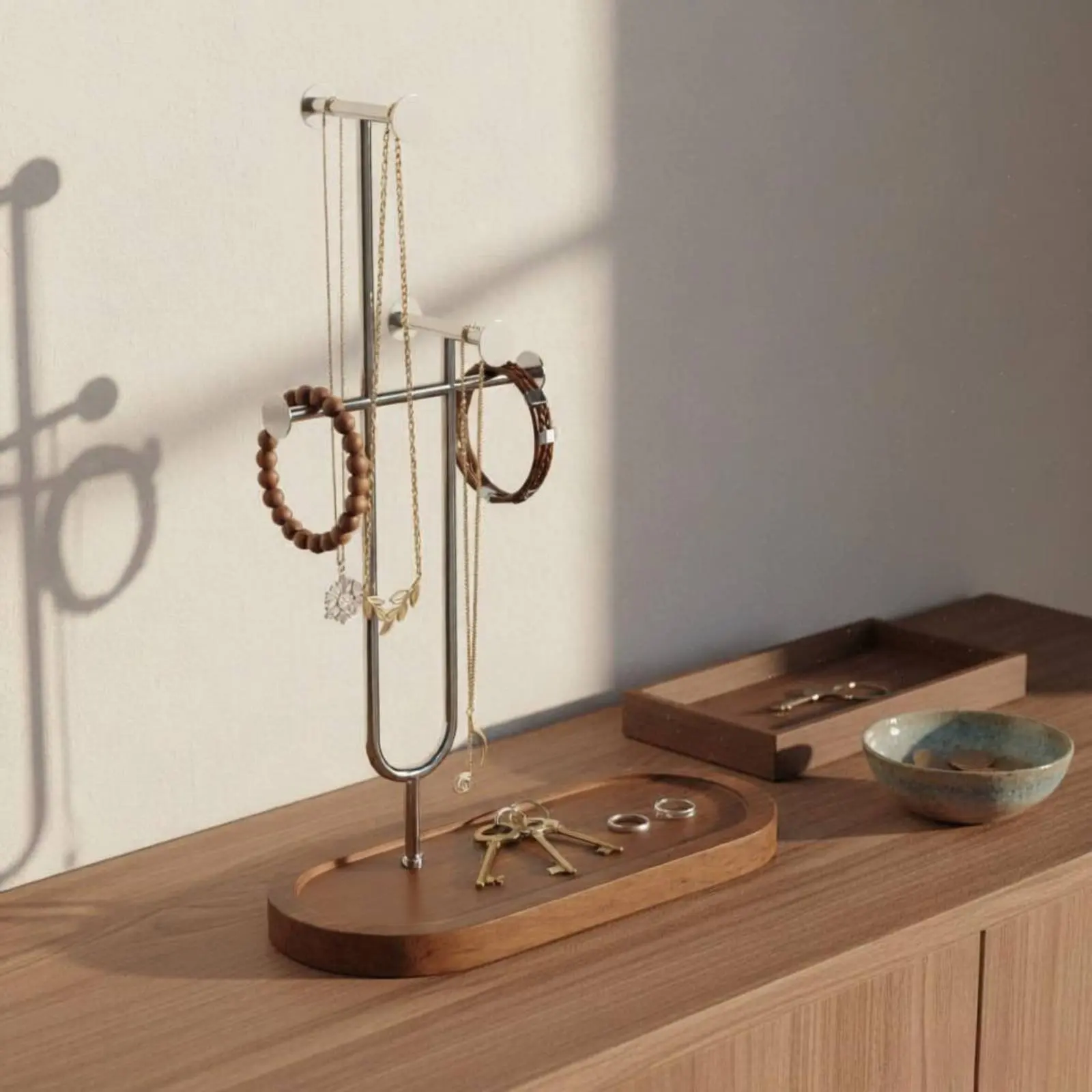 

Necklace Holder with Tray Easy Installation Jewelry Tree Stand Desktop Key Rack Carbon Steel Frame Bracelet Display Stand