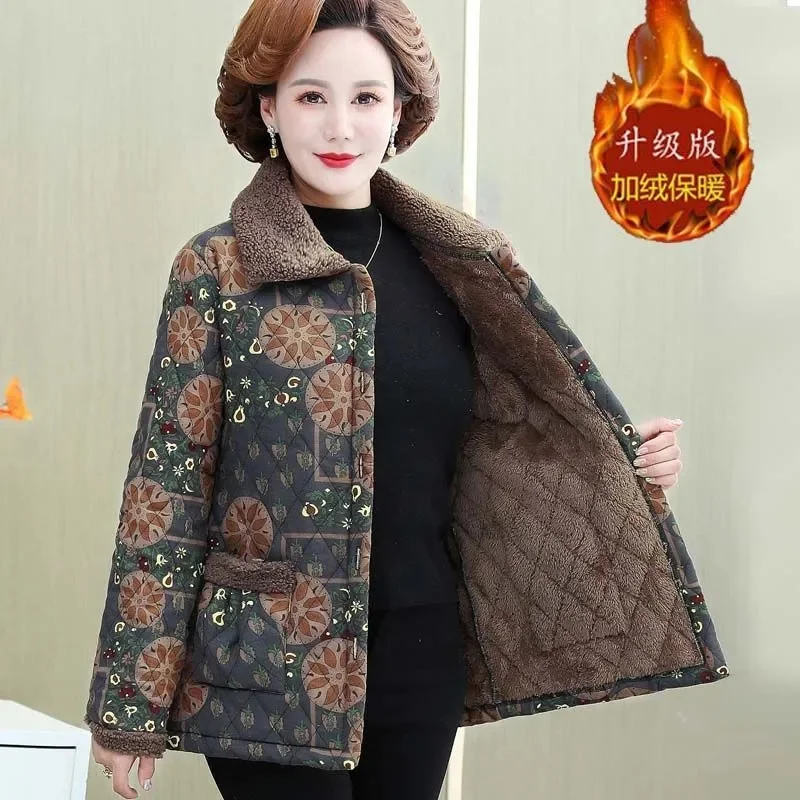 Mother Autumn Winter New Cashmere Coat 2023 Casual And Versatile Thin Warm Short Jacket Middle-Aged Women Thick Jacket