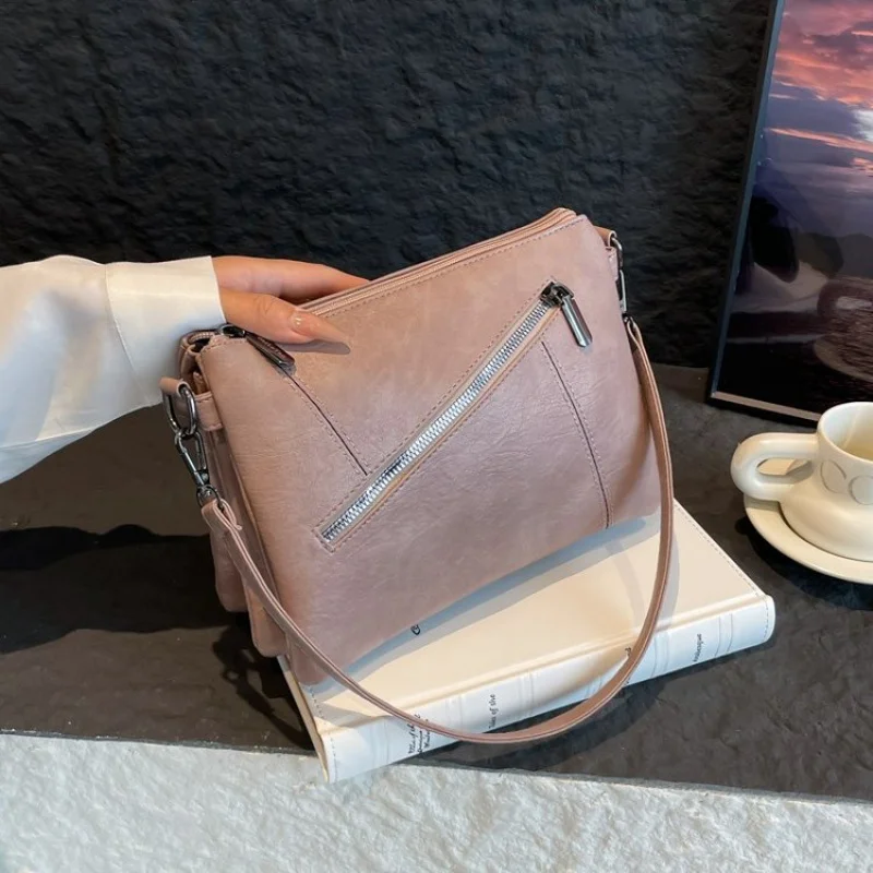 

2025 Новая элитная брендовая женская кожаная сумка на плечо известного дизайнера, повседневная элегантная парижская сумка ​