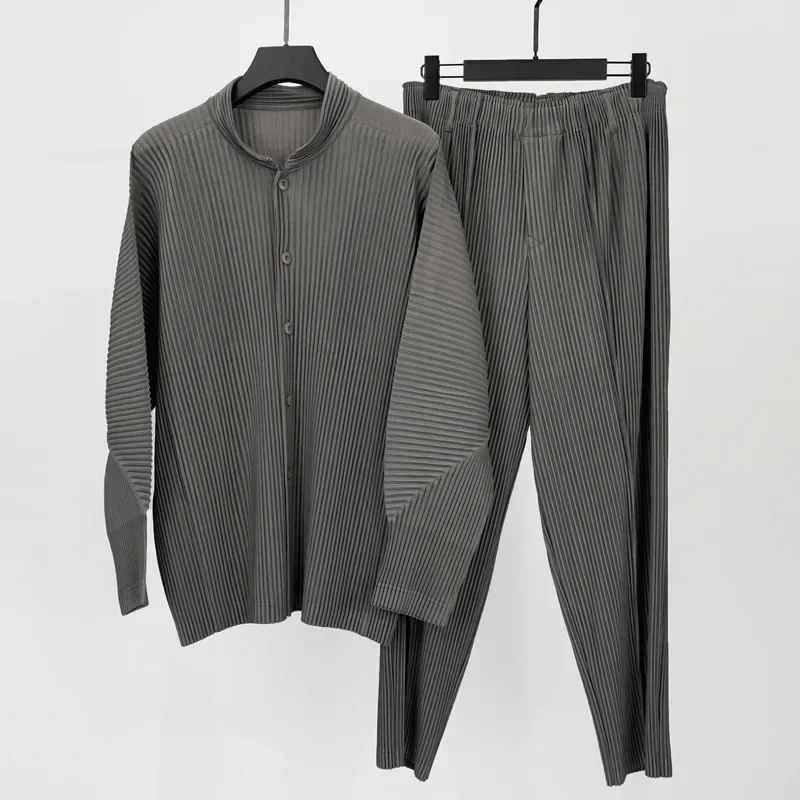 Miyake Pleated Casual Solid Pants Men Japanese Fold Design 2025 Spring Summer Loose Casual Straight Pants Slim Men's Clothing