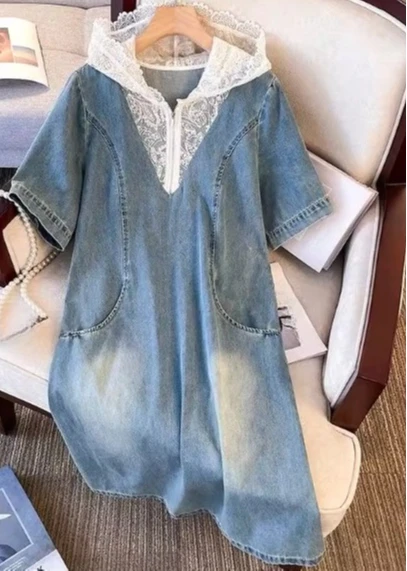 Abito estivo in denim con giunture con cappuccio in pizzo elegante di grandi dimensioni Moda donna Abiti a trapezio a maniche corte con riduzione dell'età allentata blu