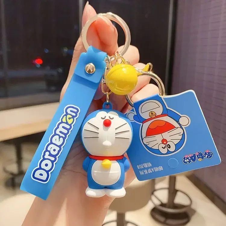 Doraemon Cartoon Niedlicher Jingle Cat Anhänger Hochwertige Mode Persönlichkeit Kreative Animation Schlüsselanhänger Rucksack Anhänger Geschenk