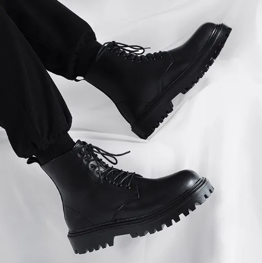 

Boots men's British style men's boots autumn thick soled mid top height increasing workwear men's boots black trendy short boots