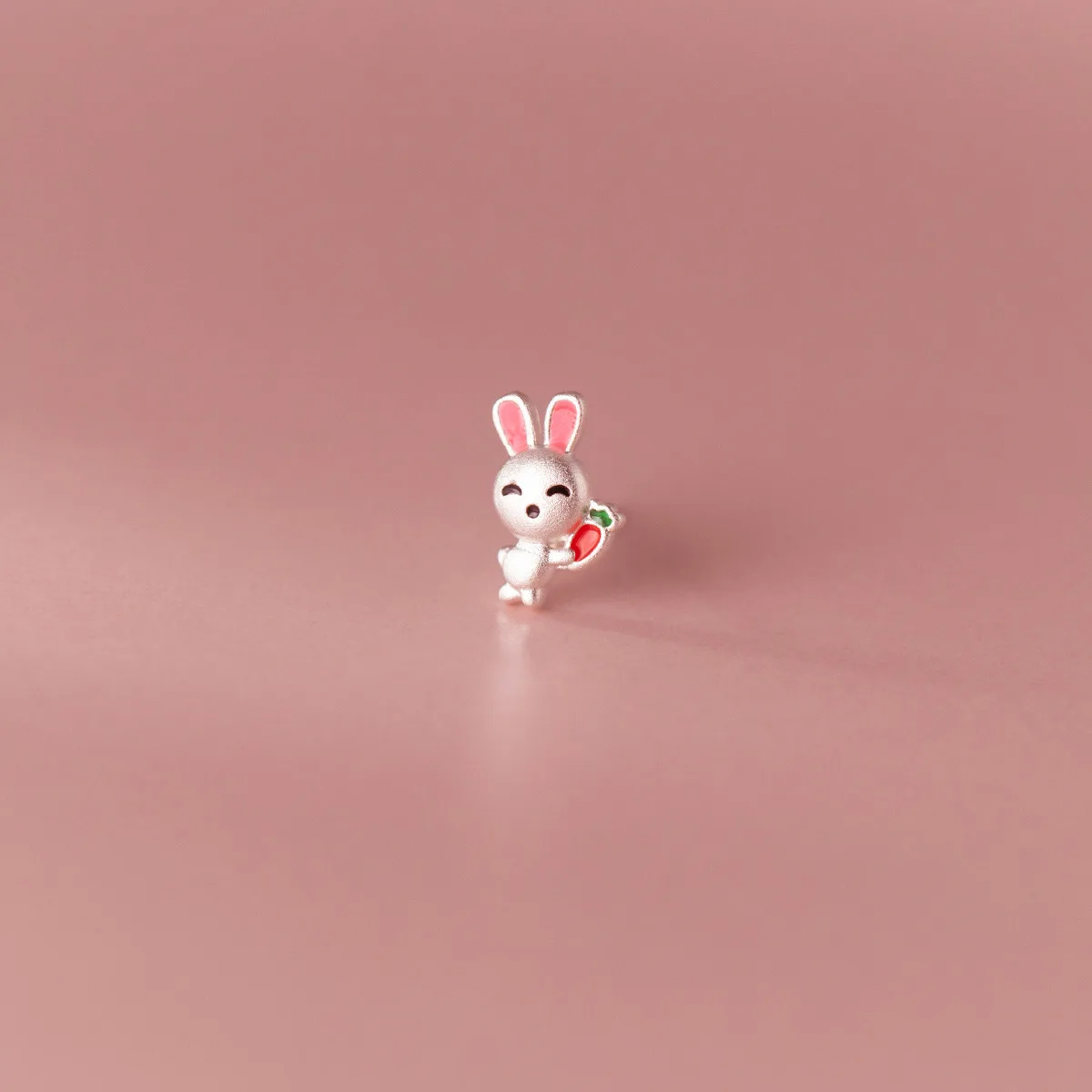 RYJU-925 Sterling Silver Carrot Rabbit Stud Brincos para Mulheres, Doce Adorável Animal Jóias Acessórios, Presente de Moda Coreana