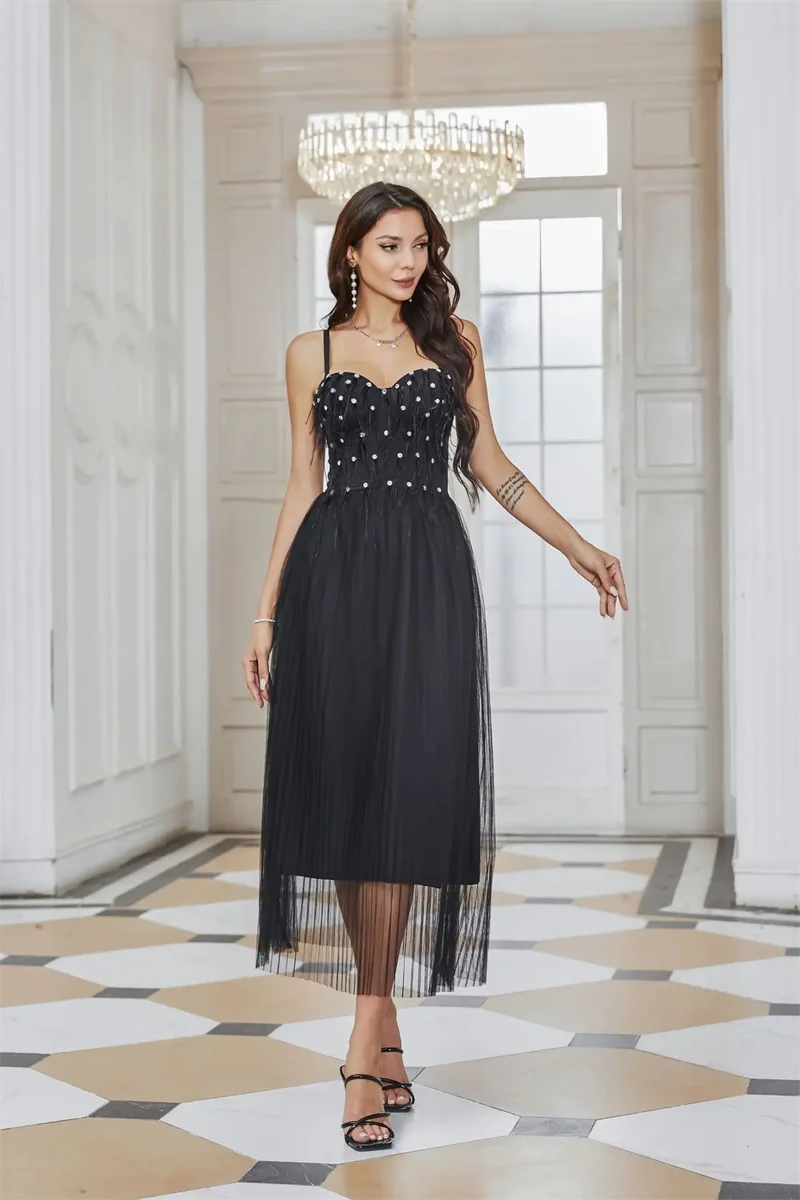 Elegant Feather Strapless Tight Pleated Mesh Dress with Chest Pad Backless Sleeveless Party Dress