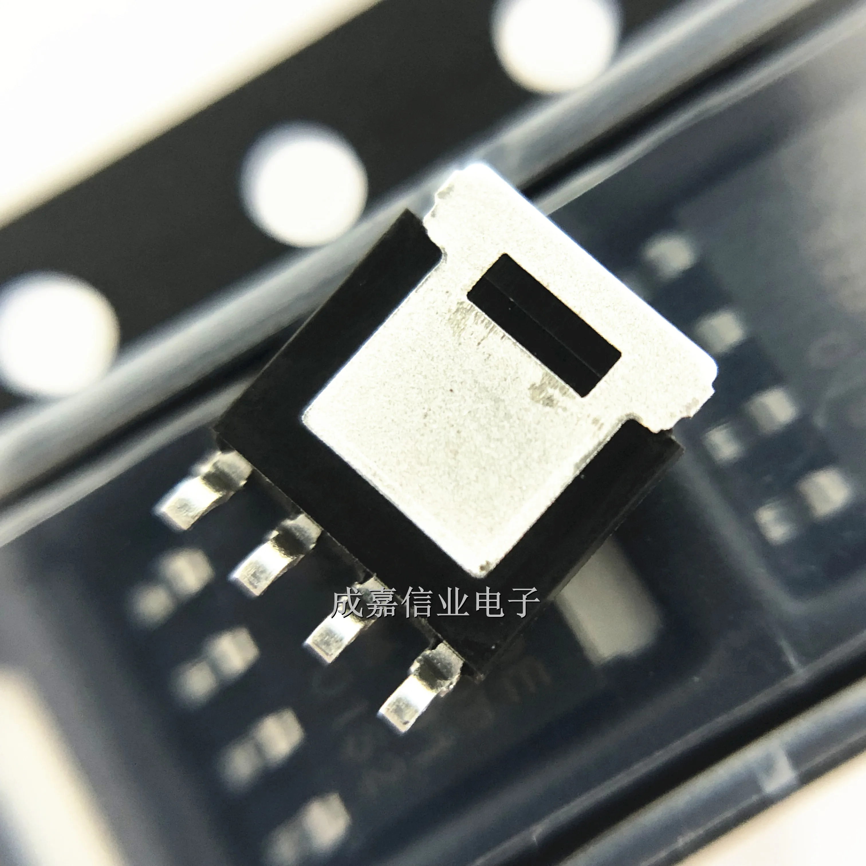 10pcs/Lot BUK9Y12-40E,115 SOT-669-5 MARKING;91240E N-Channel MOSFETs 40V 52A 10mOhms Operating Temperature:- 55 C-+ 175 C