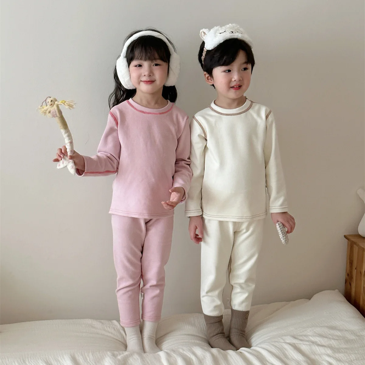 

Girls Suits 2024 New Winter Childrens Wear Korean Style Girls Baby Cashmere Cashmere Warm Line Autumn Clothing Two-piece Set