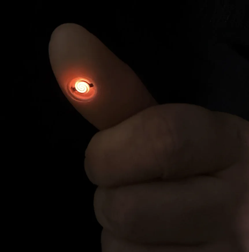 Electric Coil Thumb Tip Finger Flame Device Hand Instant Fire Magic Trick Professional Stage Illusion Gimmick Accessory Magician