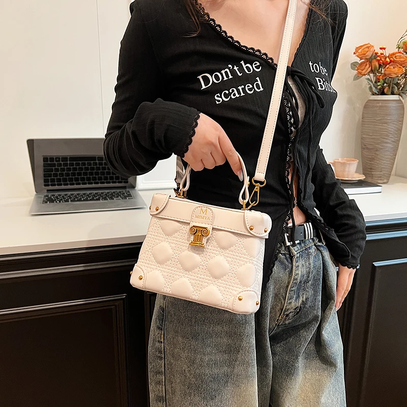 French luxury handbag 2024 new minimalist and fashionable small square bag trend versatile popular crossbody bag