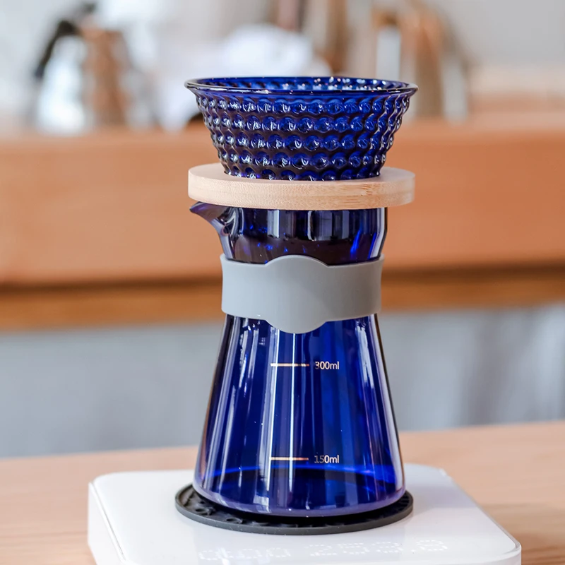 

JINYOUJIA-Handmade Heat Resistant Glass, Strawberry Filter Cup, Hand Brewed Coffee Sharing Pot, Klein Blue with Scale, 300ml