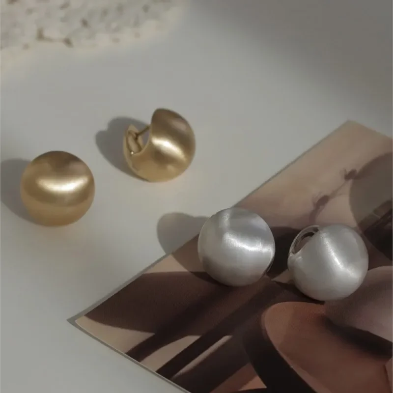 Frosted Gold-plated Brushed Spherical Hoop Earrings for Women Retro Unique Creative Versatile Accessories Brincos