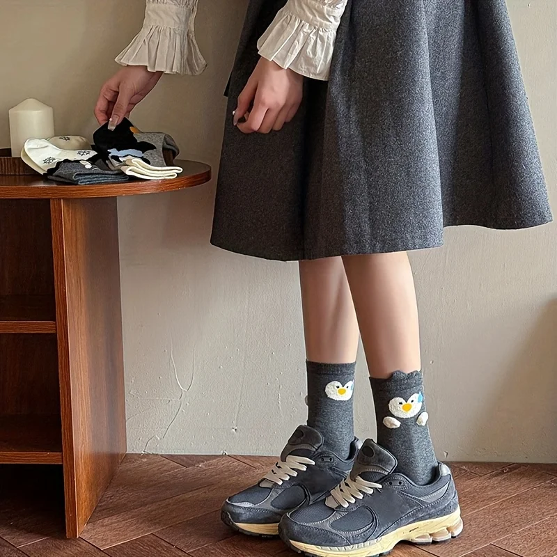 4 Paar vier Jahreszeiten Damen-Spitzengarn, japanisches süßes und niedliches Cartoon-Pinguin-Muster, vielseitige und bequeme lange Socken – Detail 6