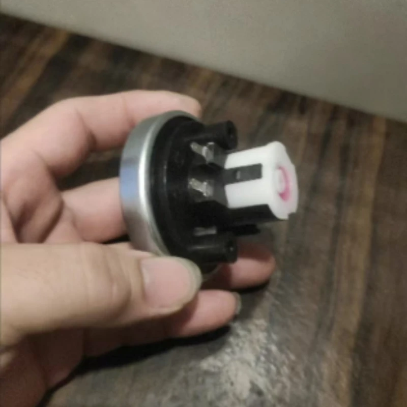 Brand new suitable for Haiers washing machine little prodigy water level sensor XQB75-M1269S/85-C1288 water level switch