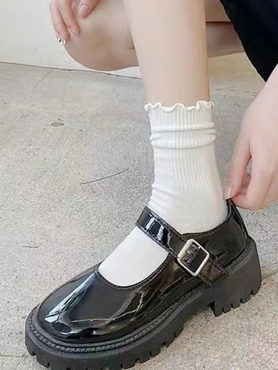 

Womens Solid Color Ruffle Hem Mid-Calf Socks Comfortable Soft Daily Wear