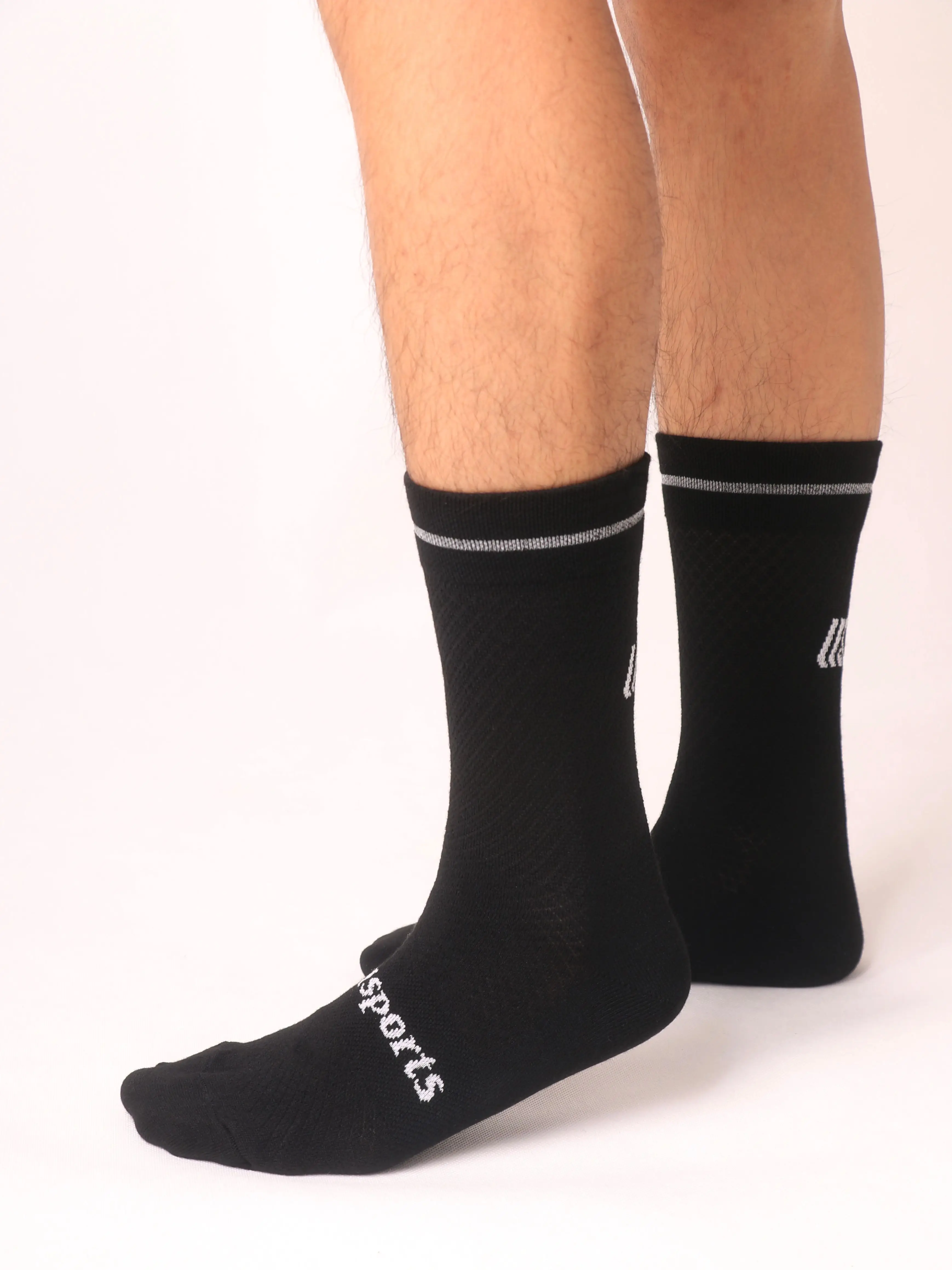 As meias de ciclismo reflexivas de lã Sporcks são reflexivas, quentes, absorventes de calor, absorventes de umidade, anti-pilling e adequadas para esportes de outono e inverno