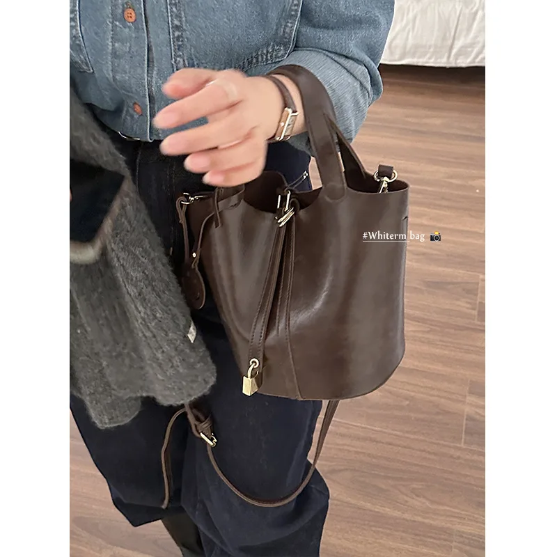 Bucket Tote Bag, Women\'s New Retro Niche Design Bag, Fashionable, Versatile, High-end Texture Handbag, Crossbody Bag