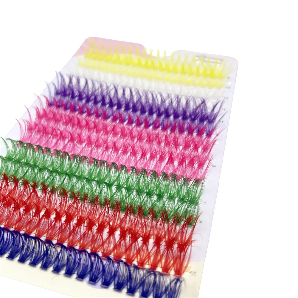 14 rows of colorful tufted false eyelashes, D-shaped curled tufted eyelashes lengthened to create a natural makeup effect