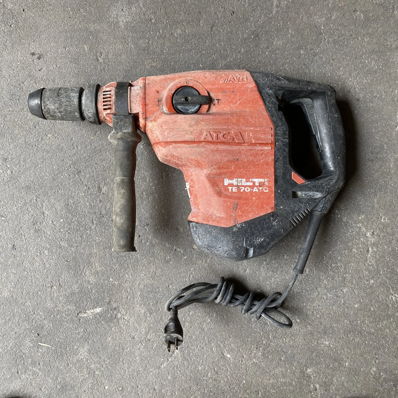 

HILTI TE 70ATC Многофункциональный электрический перфоратор для бетона, б/у, 110В