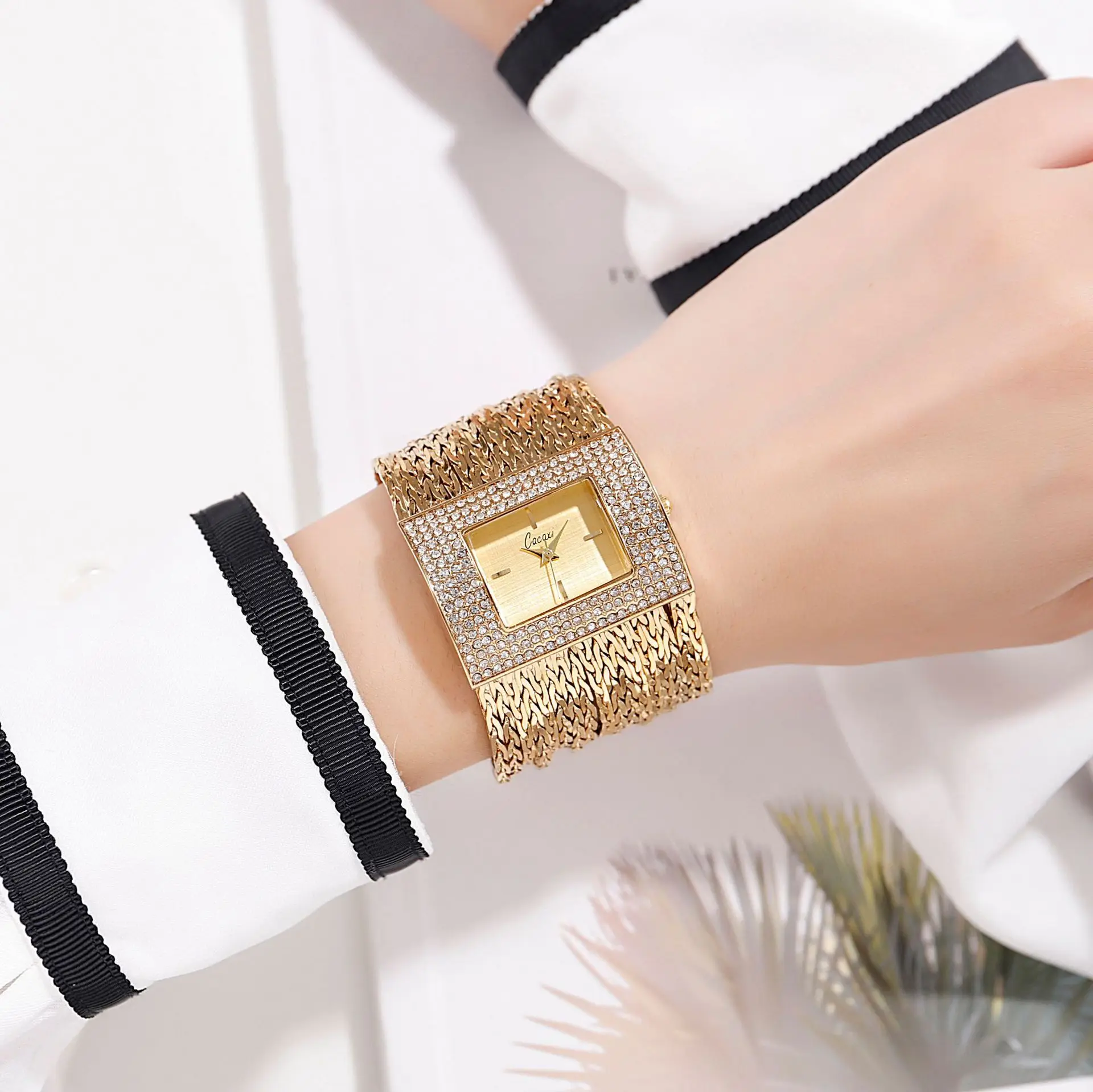 Jam Tangan Wanita Kuarsa Emas Jam Tangan Wanita Gelang Gaun Tahan Air Dial Besar Modis Mewah Jam Tangan Wanita Reloj Mujer