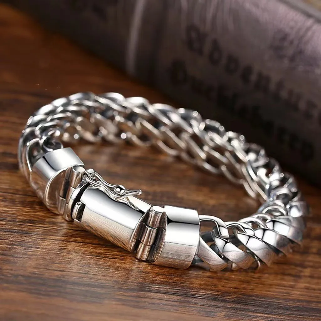 New bracelet men's day Korean retro domineering trend Europe and the United States simple hand-woven bracelet birthday gift.