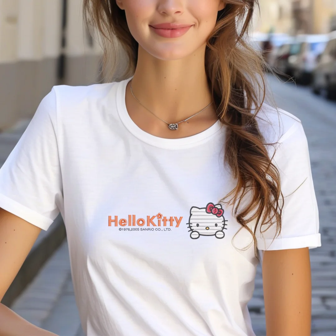 

1 шт. женская белая повседневная футболка с буквенным принтом «Hello Kitty» и круглым вырезом с короткими рукавами и имитацией вышивки