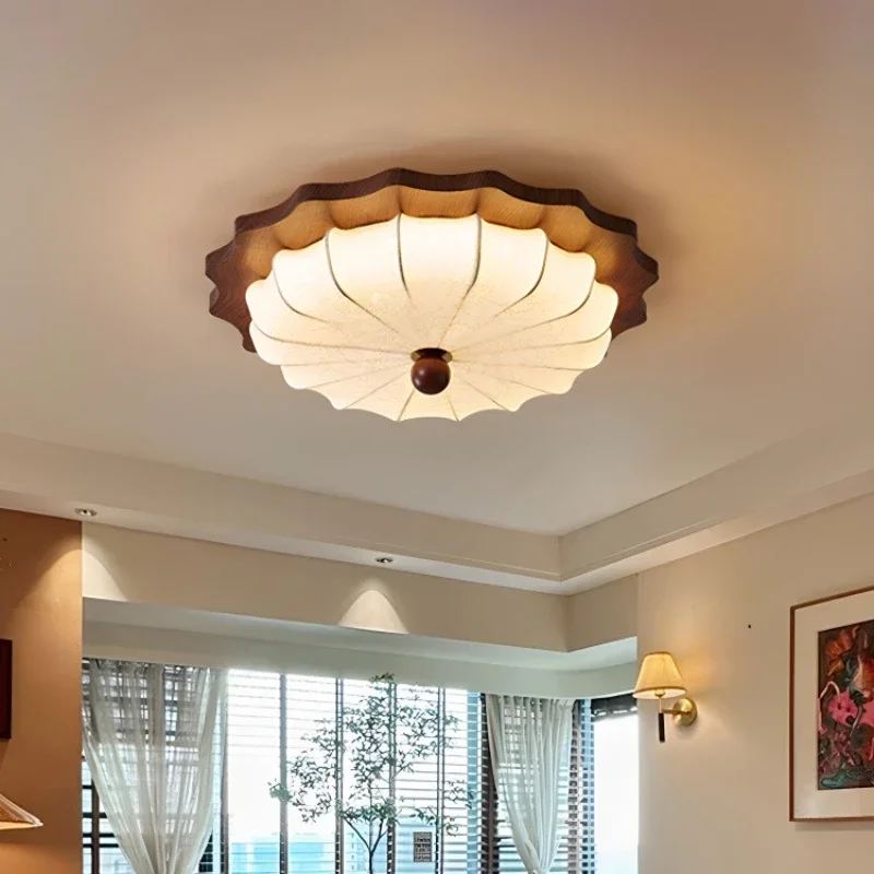 

Bedroom ceiling light retro walnut fabric master bedroom light Nanyang wind high-end room lighting