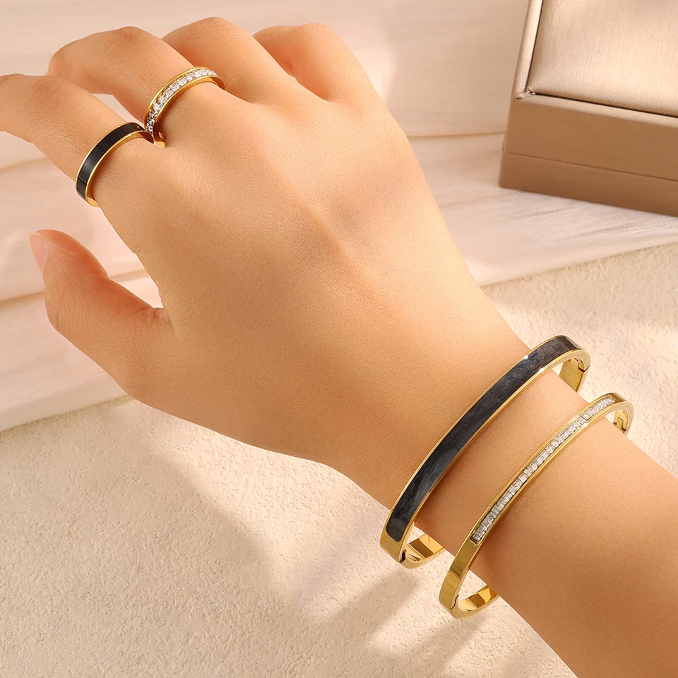 Yupsk 4-teiliges Set aus Edelstahl-Armband und Ring für Damen, quadratischer Armreif mit Zirkon-Einlage, modischer Schmuck zum Stapeln, Geschenk – Detail 4