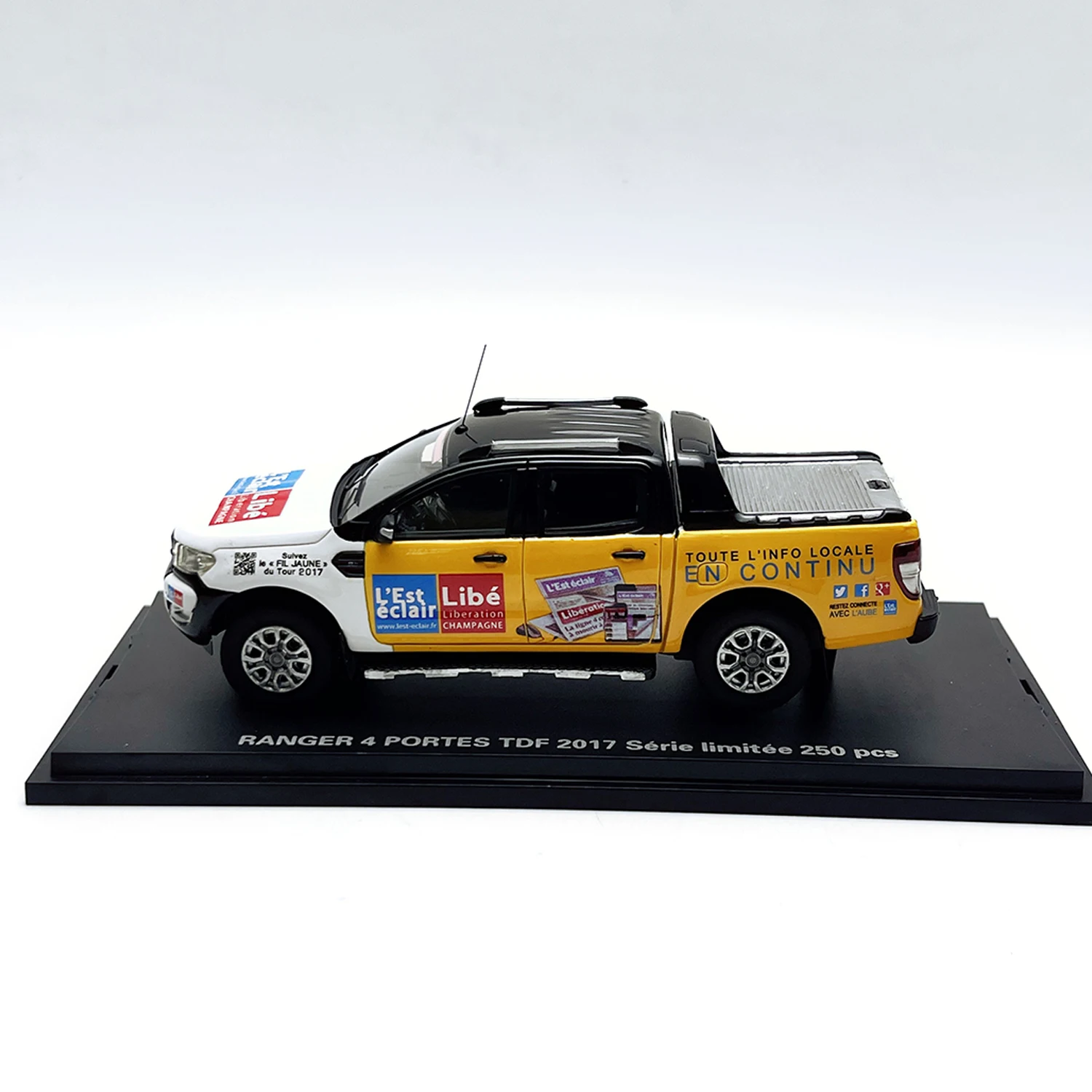 Alarme Antik maßstab Harz Ford Ranger 2017 Pickup Transport Fahrzeug Spielzeug Autos Modell Klassiker Erwachsenen Souvenir Geschenke statische Anzeige