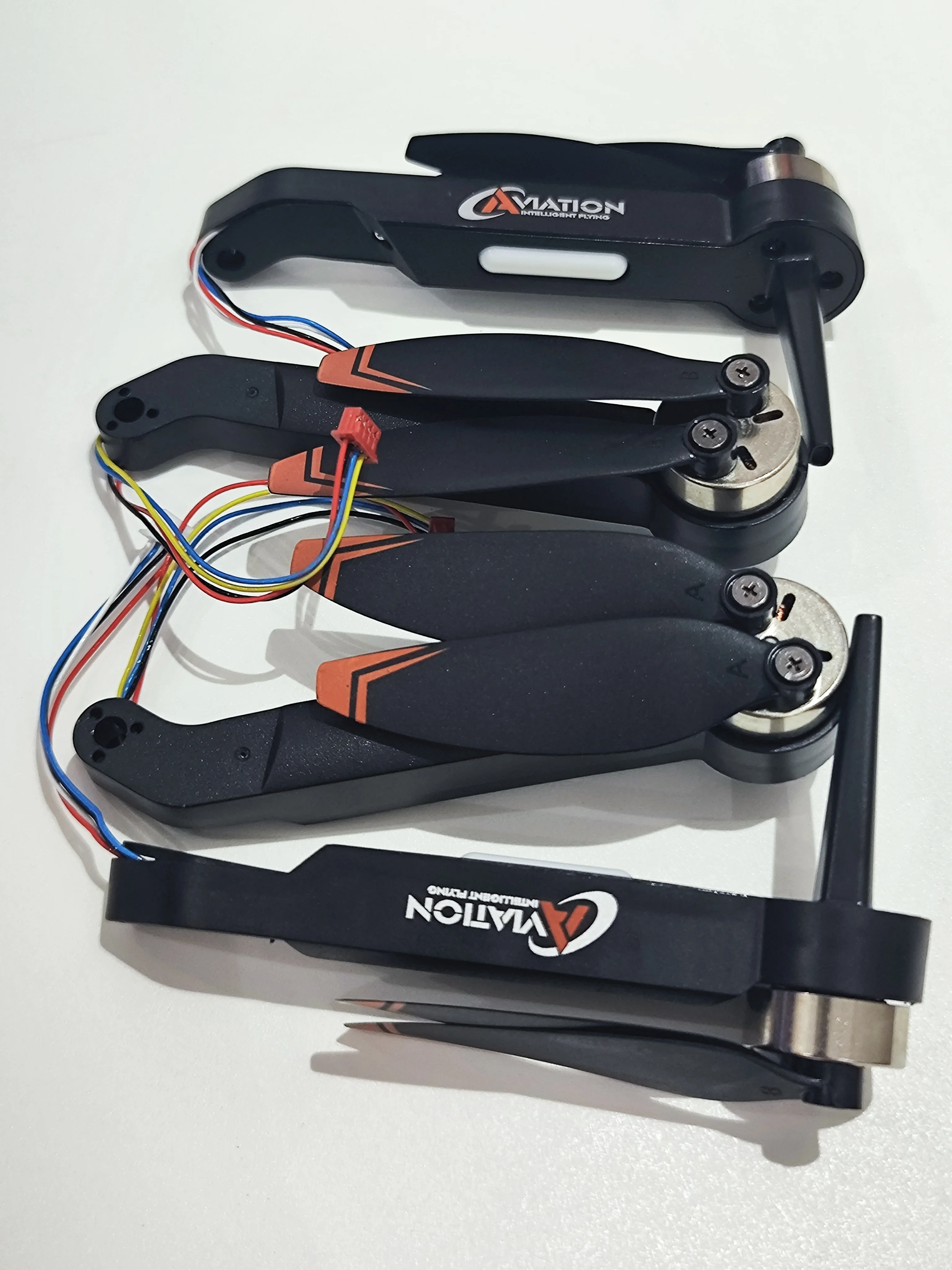 

F205 Складной дрон, оригинальный бесщеточный двигатель, полный комплект, 4 шт. с пропеллерами CW CCW, лопасти, аксессуары для вентиляторов, крылья из кленового листа