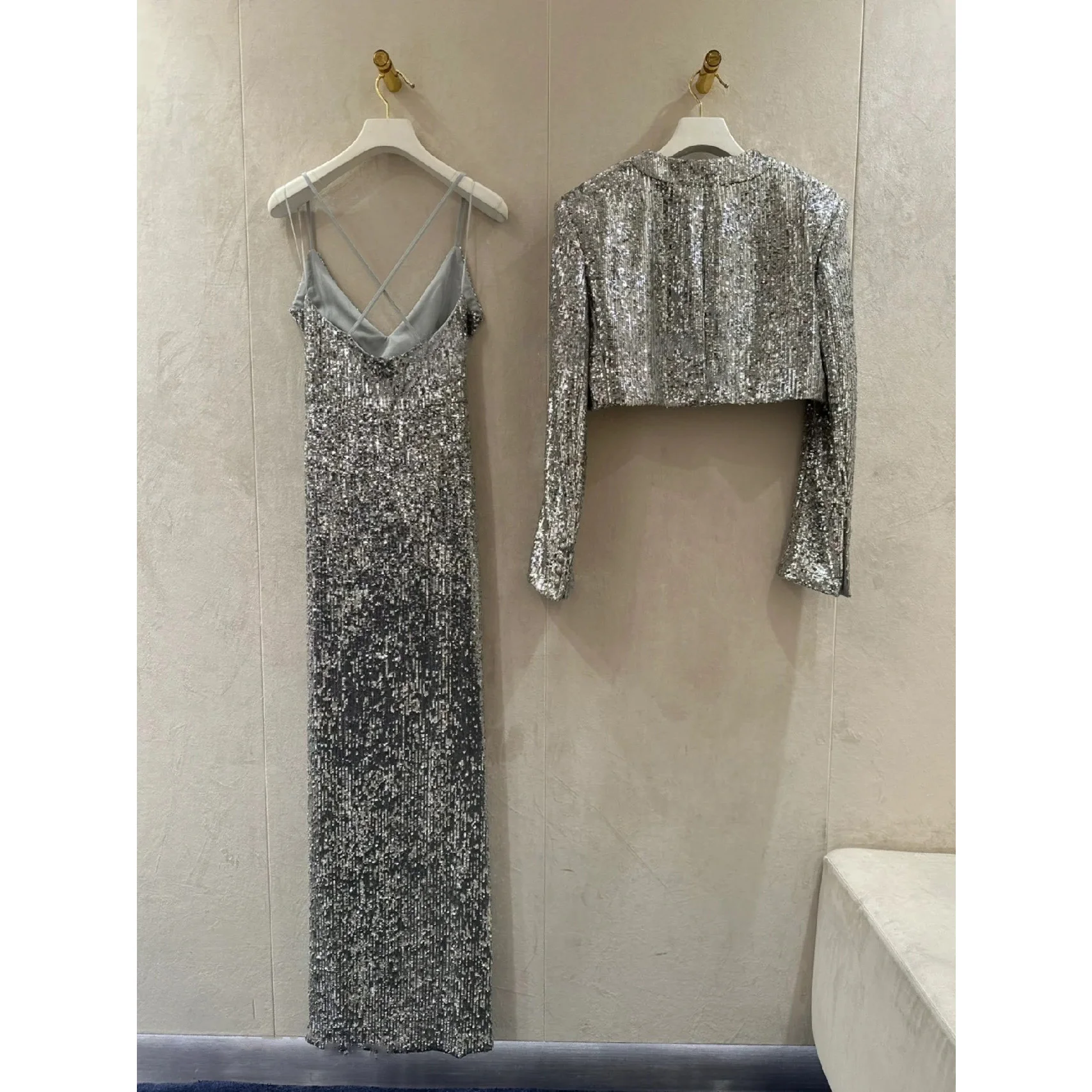 Socialite Style Exquisite Rhinestone Flower Sequined Short Coat 2023 Fall New Luxury Sexy Slit Backless Suspender Dresses Suit