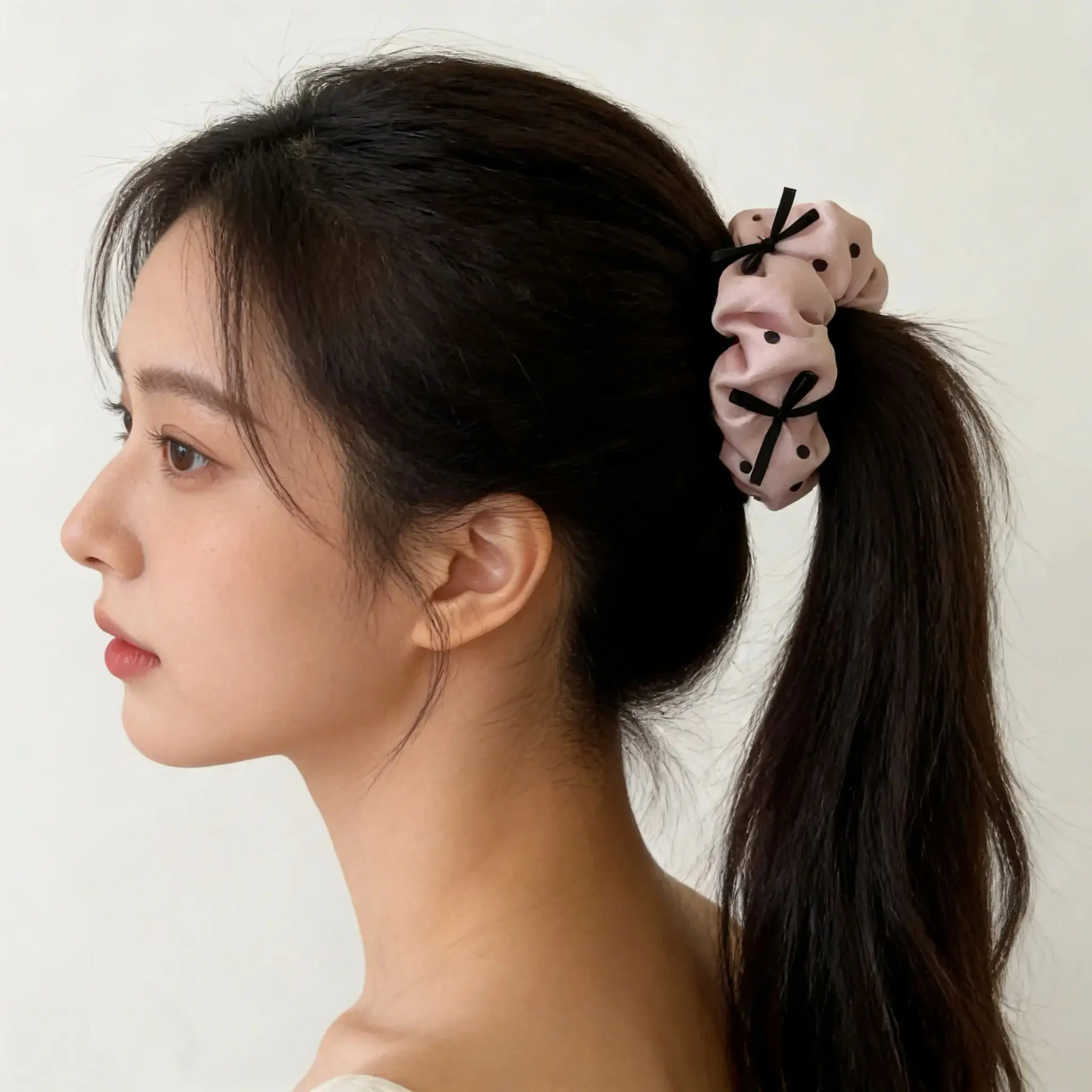 

Розовая атласная повязка на голову в горошек с бантом-лентой, объемный аксессуар для волос в стиле балетной ленты, сказочная резинка для волос в балетном стиле