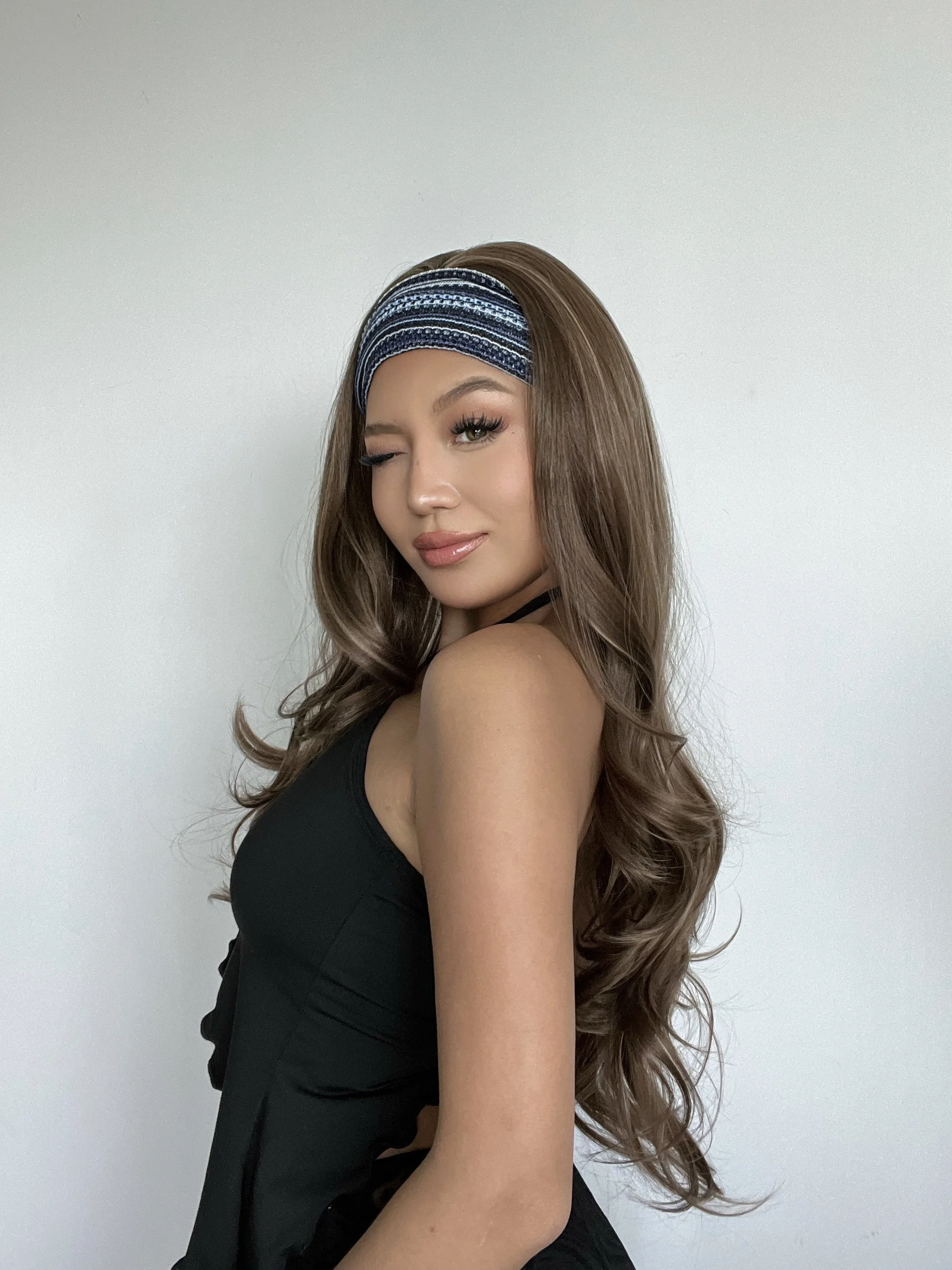 Women's Natural Wavy Brown Highlight Headband Wig