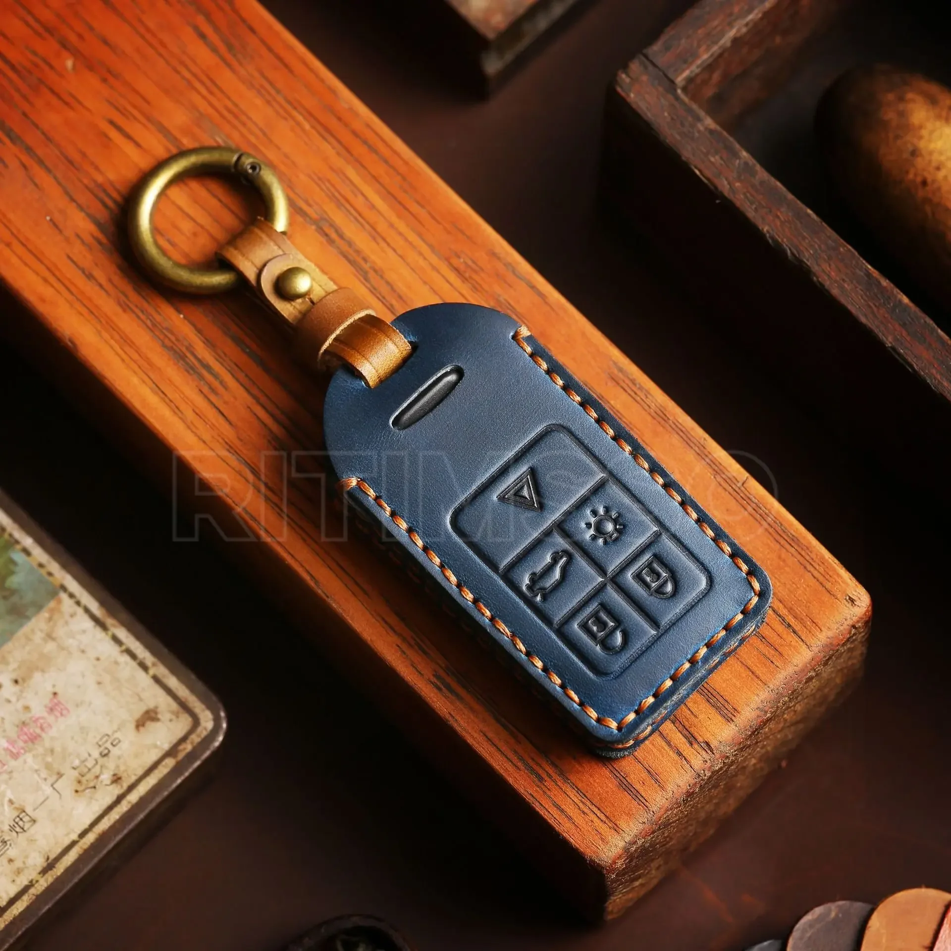 Handmade Leather Remote Keyless Car Key Fob Case Cover for VOLVO S40 S60 S70 S80 V40 V60 XC60 2007-2012