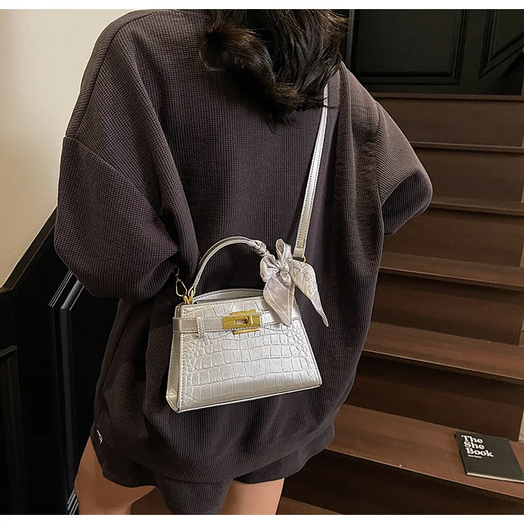 

‌2025 Trending Kelly-Style Tote Bag - Minimalist Convertible Shoulder Purse, Luxury Commuter Work Bag for Women EU/US‌