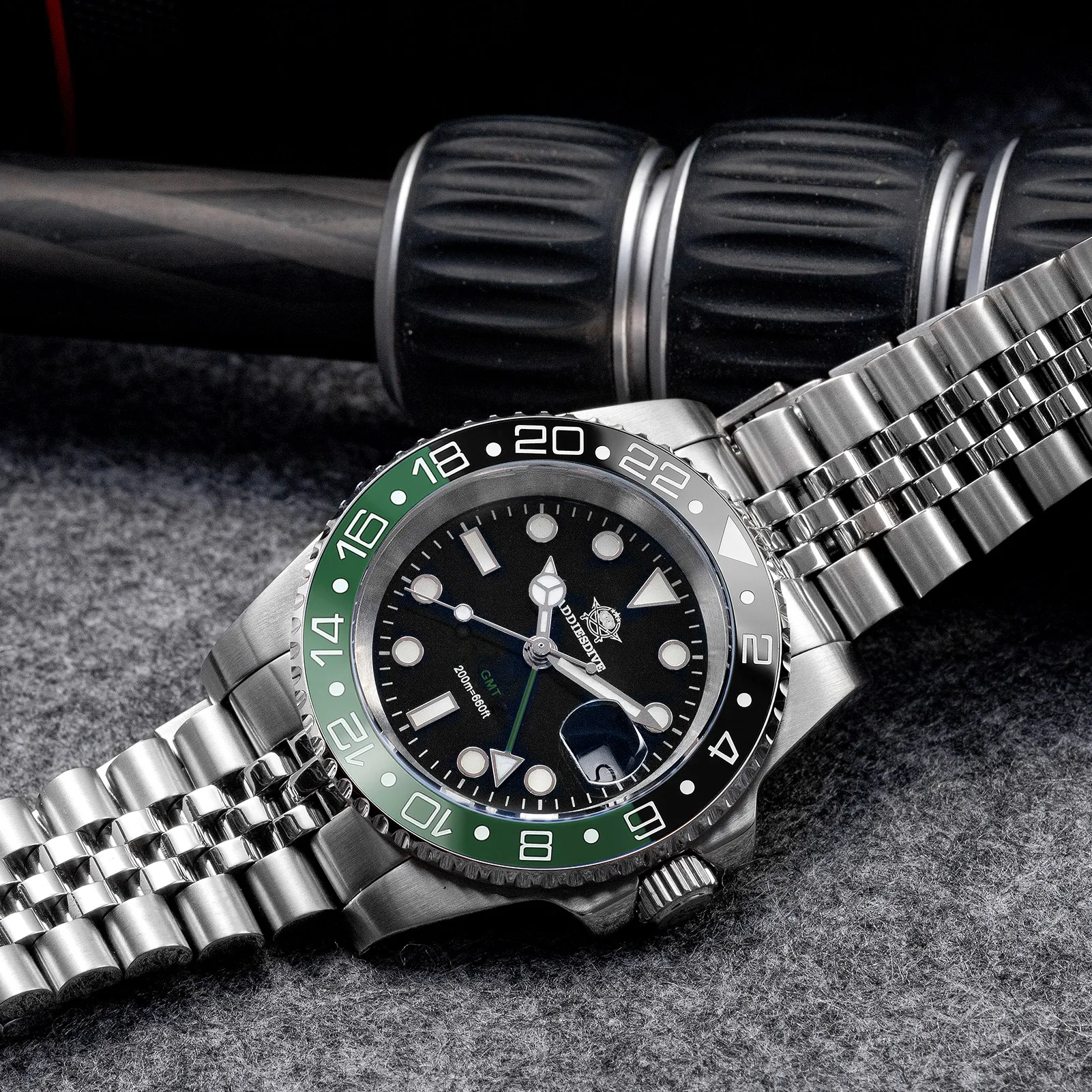 ADDIESDIVE Men's Watch 40mm Diver Quartz WristWatch Ceramic Bezel 200m Waterproof Diving Luminous 316L Stainless Steel GMT Watch