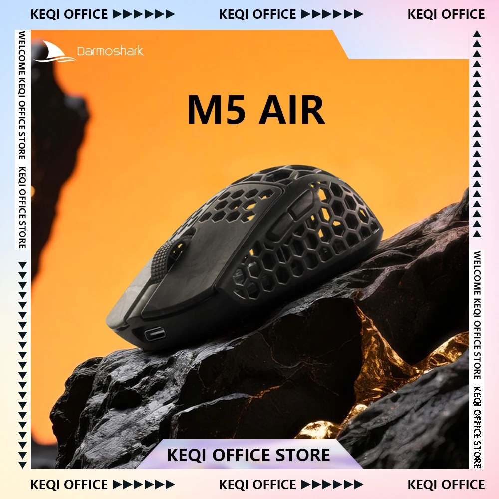 

Darmoshark M5 Air Carbon Fiber Mouse 3-Mode 2.4GHz 8K Connection PAW3950 E-sports 31g Lightweight Mice Customized PC Gifts