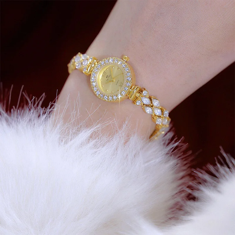 High End Temperament Starry Sky Diamond Luxury Exquisite Bracelet Ladies' Quartz Wristwatch Gold White Round Dial Women Watch