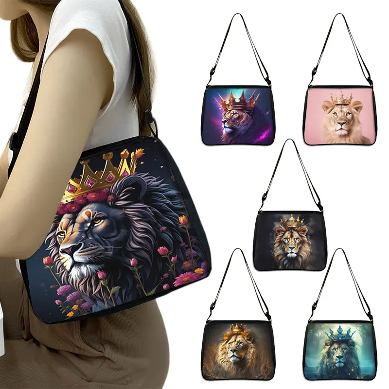 Lion with Crown Painting Women Handbag Colorful Lion Shoulder Bag Fantasy Galaxy Shoulder Bag Crossbody Bag Phone Holder