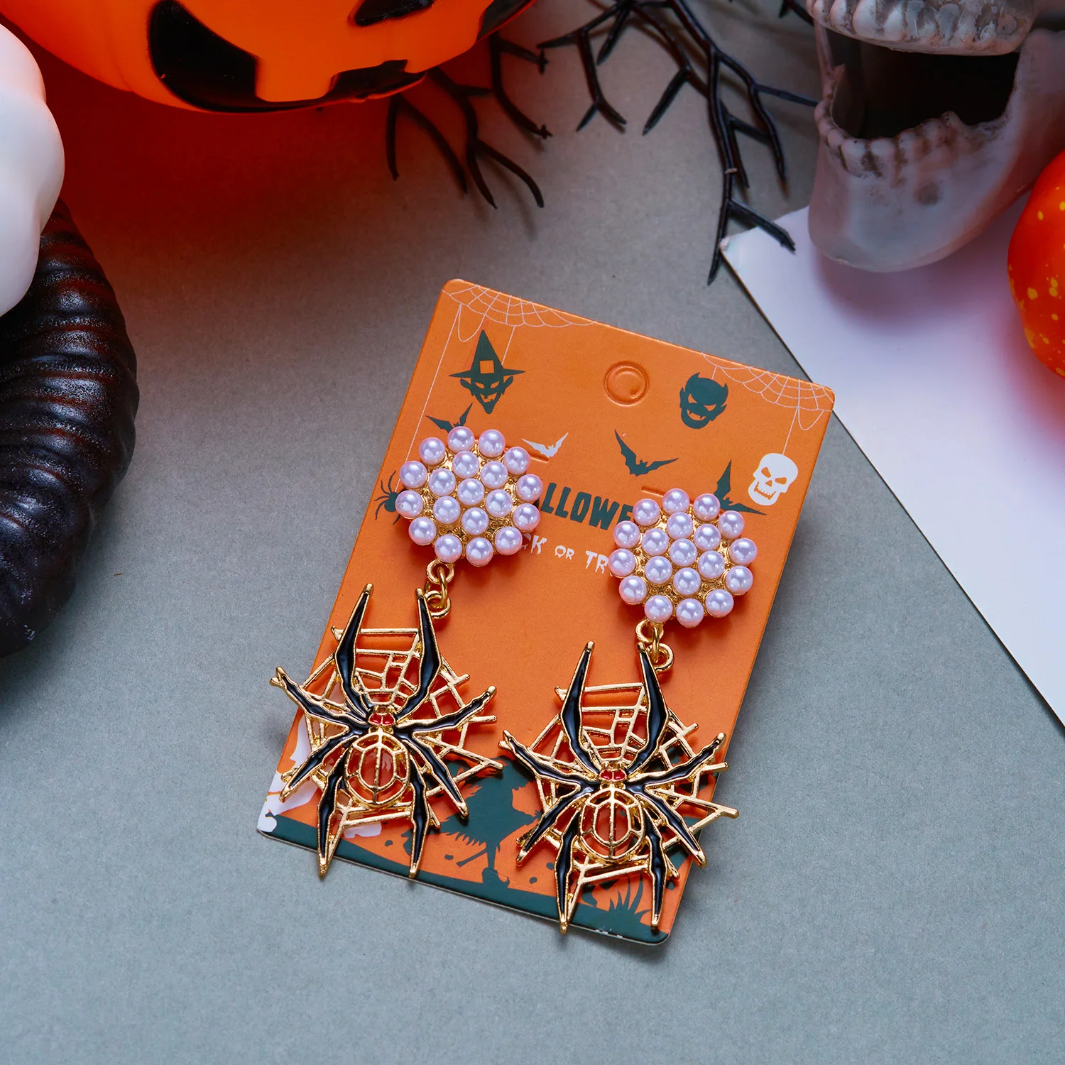 Halloween Übertriebene Spinnennetz-Ohrhänger für Damen Elegante Imitationsperlen BOO Lange Quasten-Ohrringe Party-Feiertagsschmuck – Detail 4