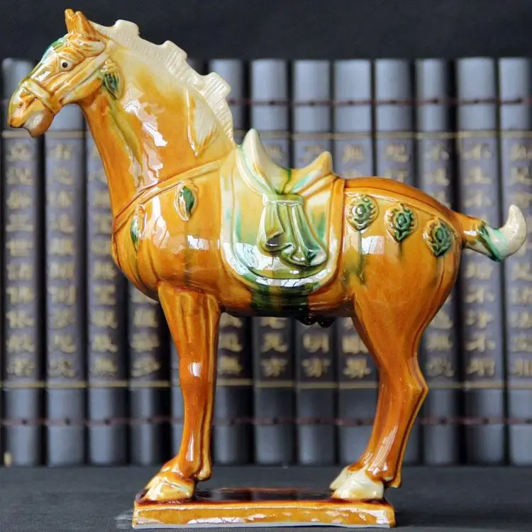 Tang Sancai Blue Glazed War Horse antica porcellana uneared in imitazione museo antico cavallo decorazione