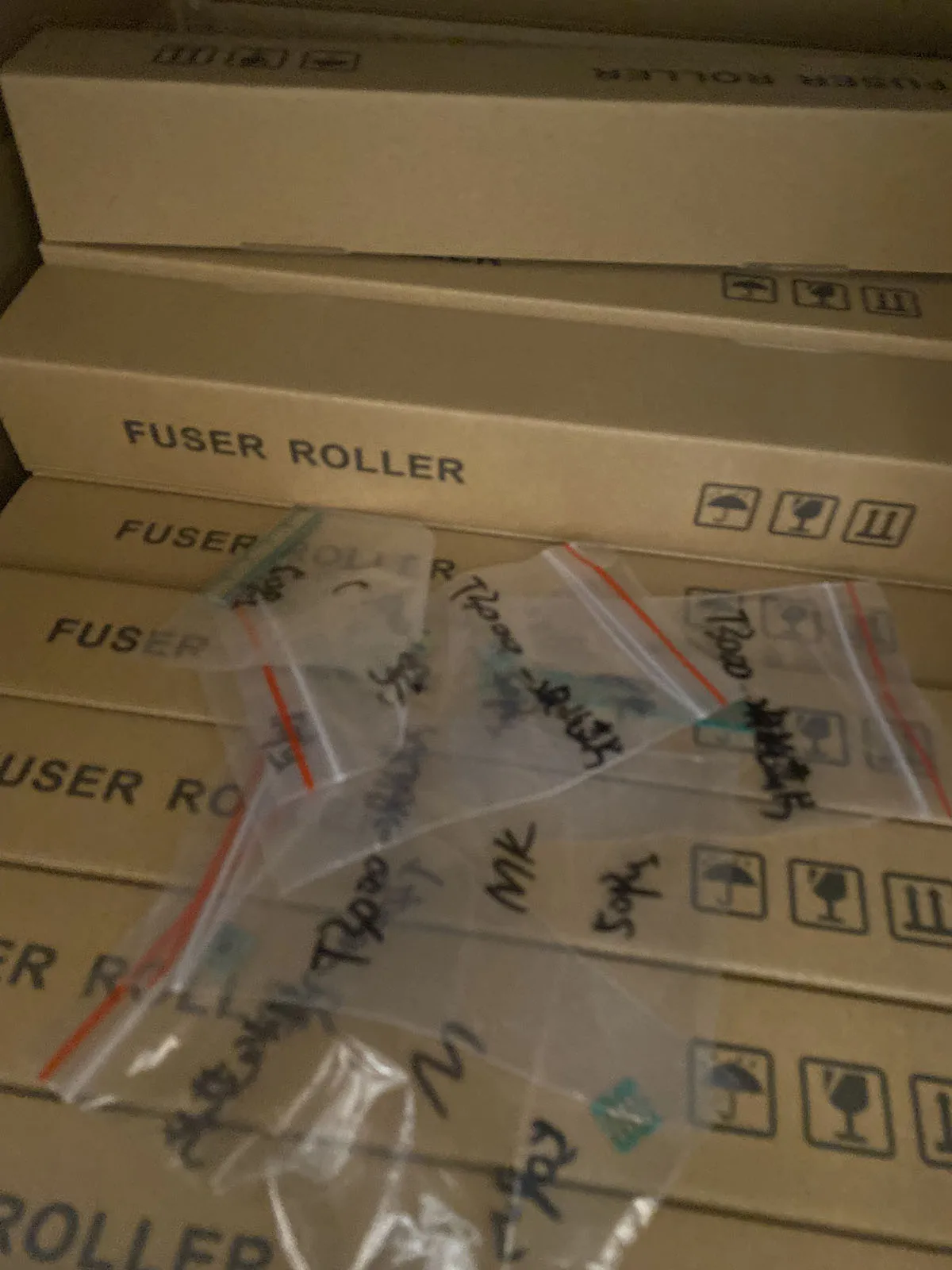 

T6941-T6945 Cartridge Chip For Epson SureColor T3000 T5000 T7000 T3070 T5070 T7070 T3200 T5200 T7200 T3270 T5270 T7270 Printer