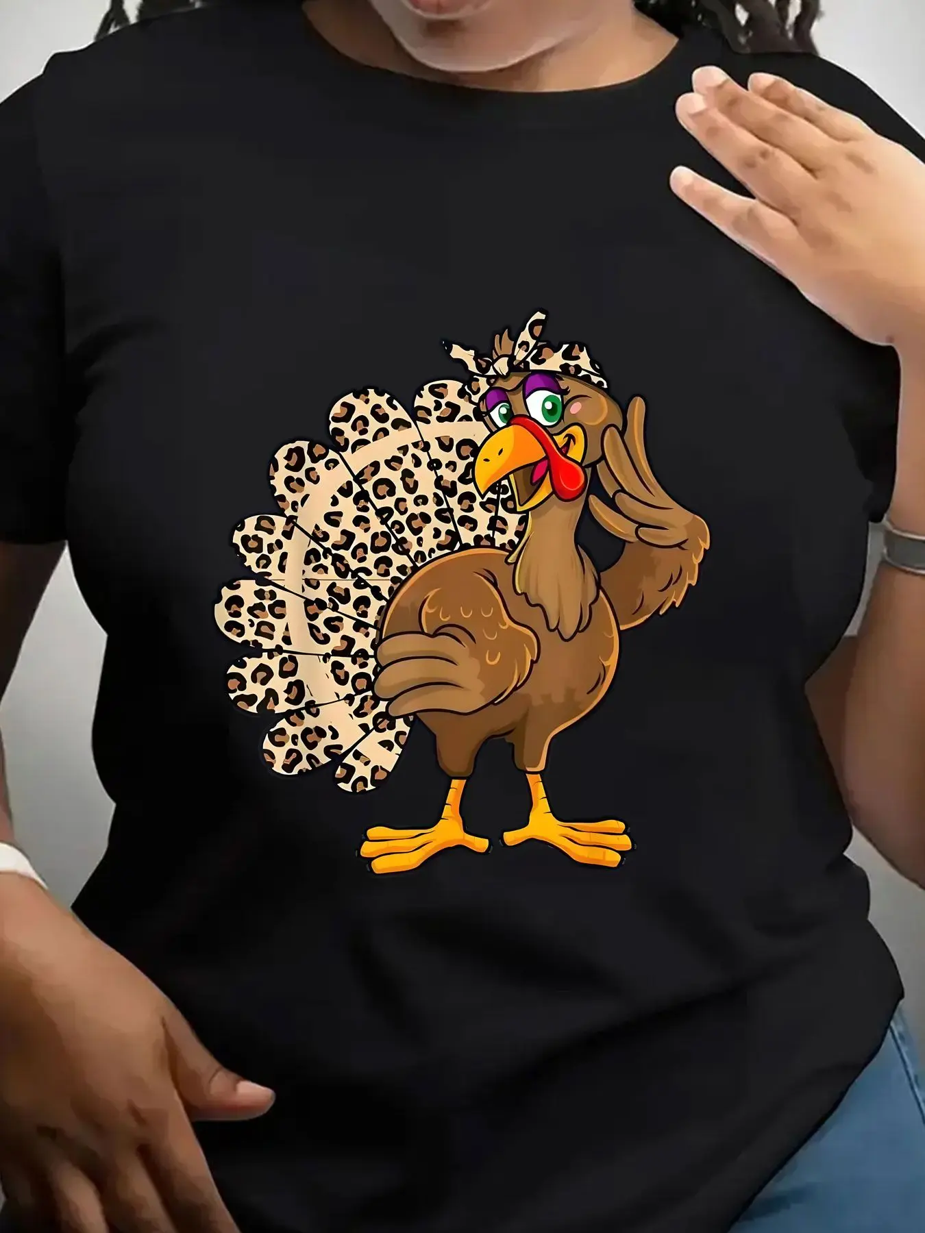 Women's Trendy Crew Neck T-Shirt Leopard Print Turkey Graphic Tee Suitable for Casual Sportswear